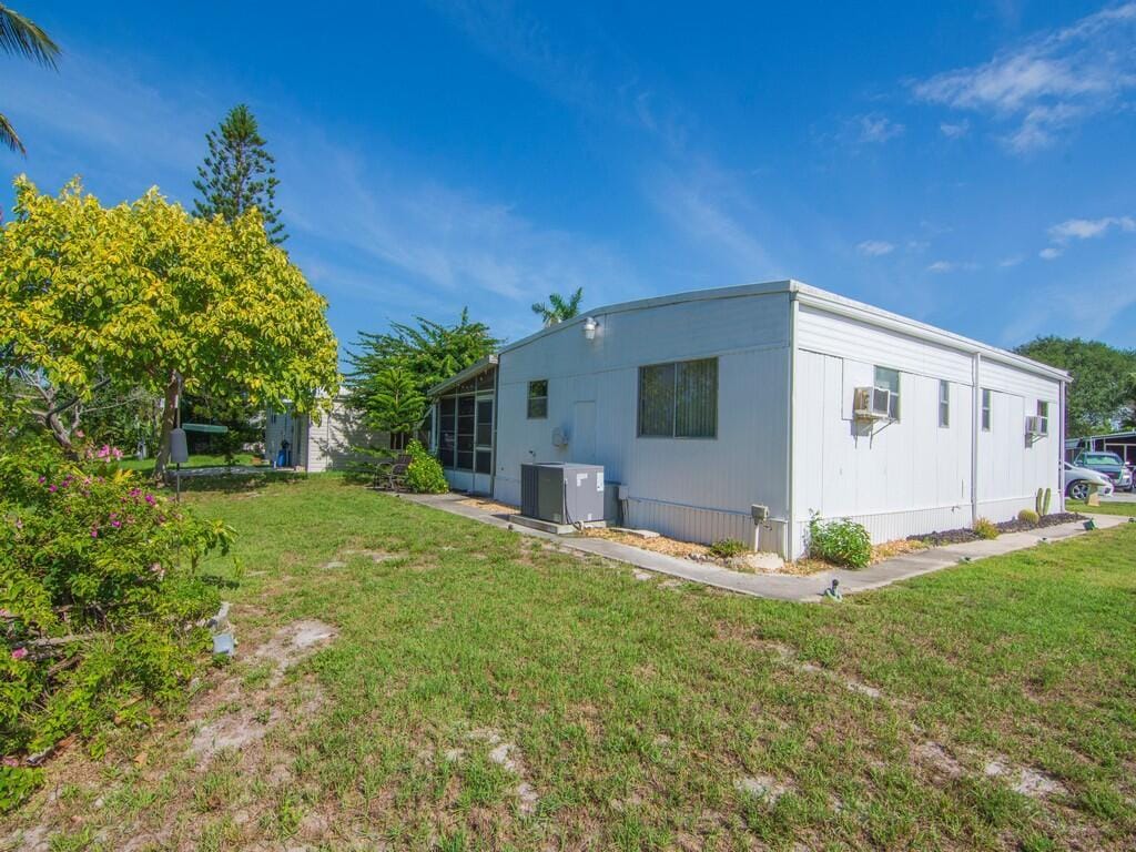 521 NE Sapphire Way, Jensen Beach, FL 34957 photo 15