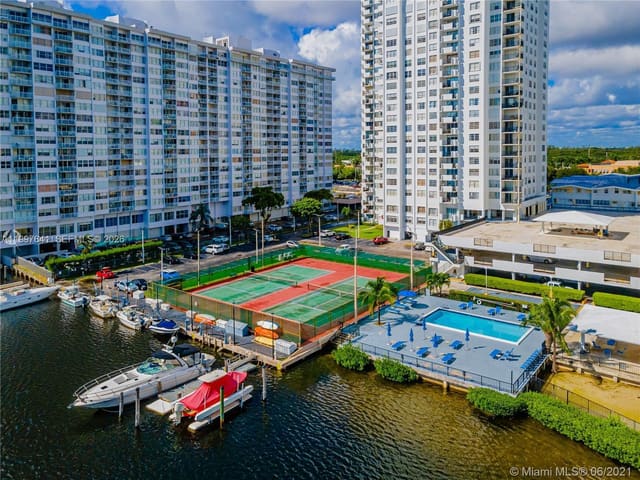 2750 NE 183rd Street 801, Aventura, FL 33160