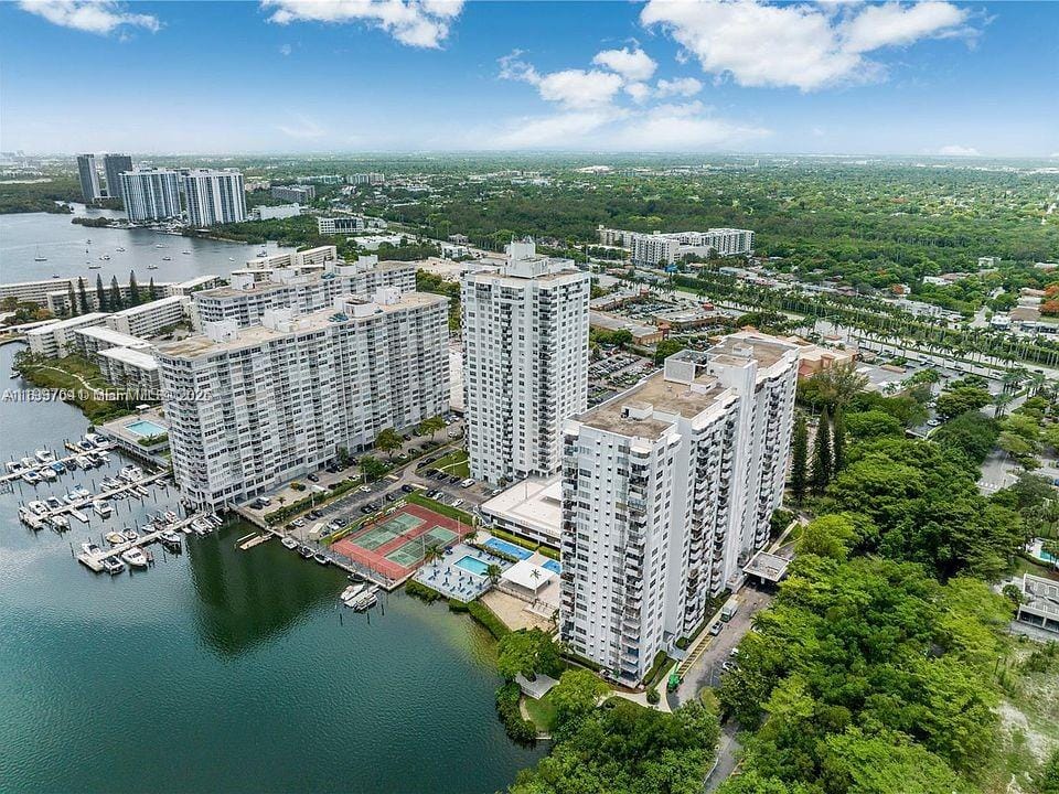2750 NE 183rd Street 801, Aventura, FL 33160 photo 2