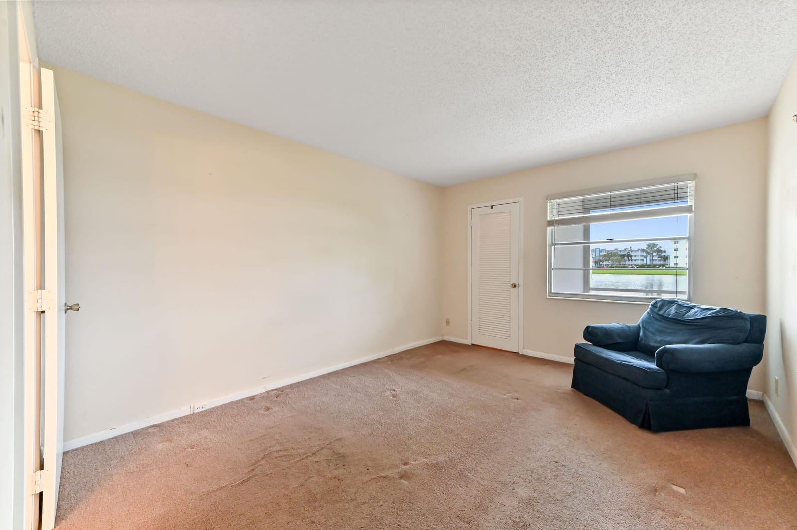 1034 Rexford B — photo 2