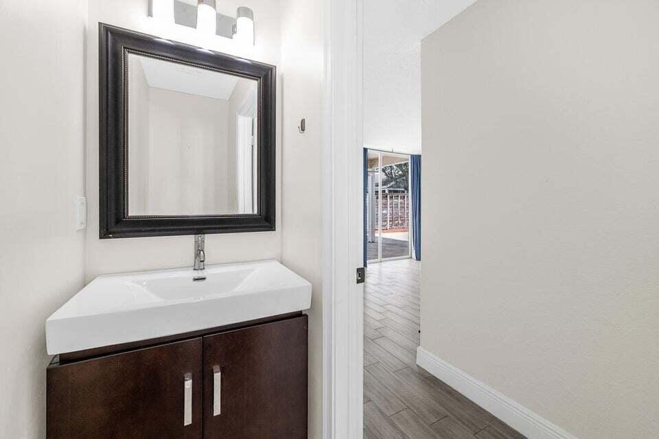 1050 Aviary Road, Wellington, FL 33414 photo 13