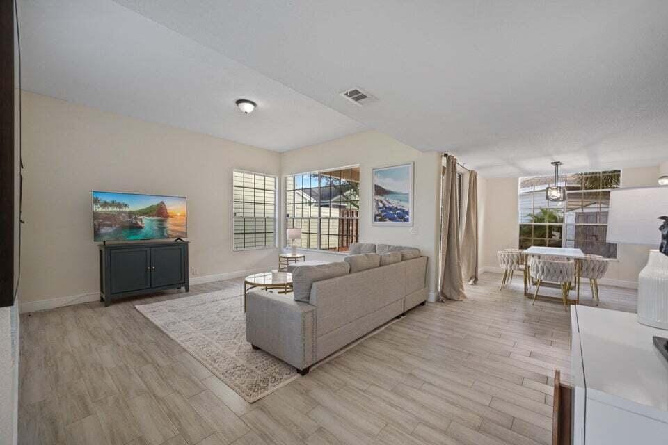 1050 Aviary Road, Wellington, FL 33414 photo 3