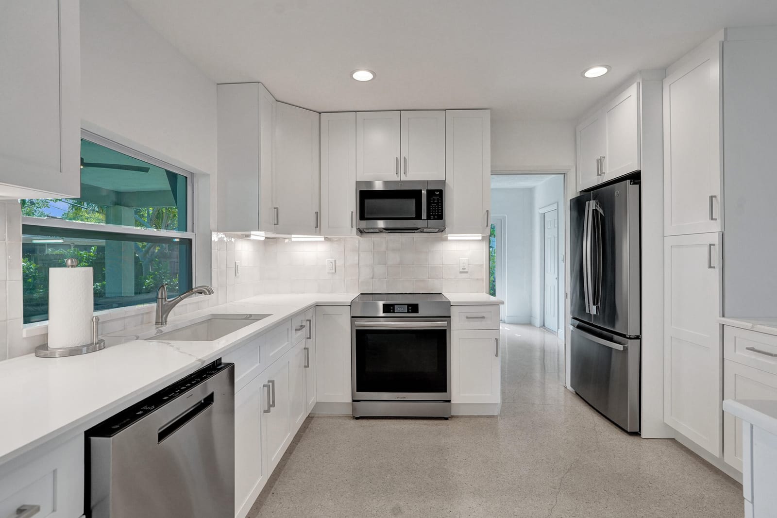 246 NE 30th Street, Boca Raton, FL 33431 photo 11