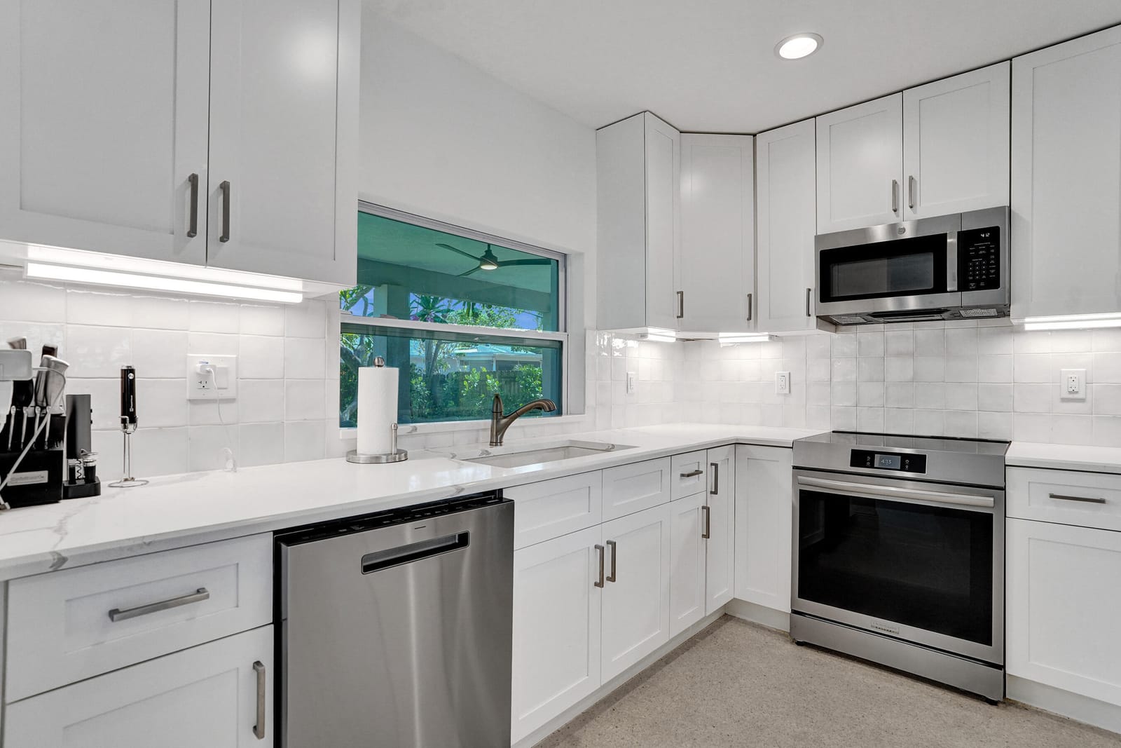 246 NE 30th Street, Boca Raton, FL 33431 photo 12
