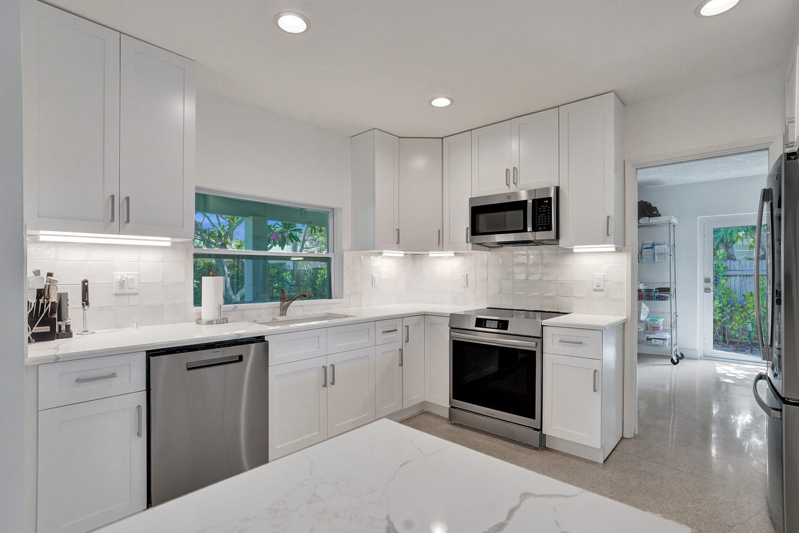 246 NE 30th Street, Boca Raton, FL 33431 photo 10