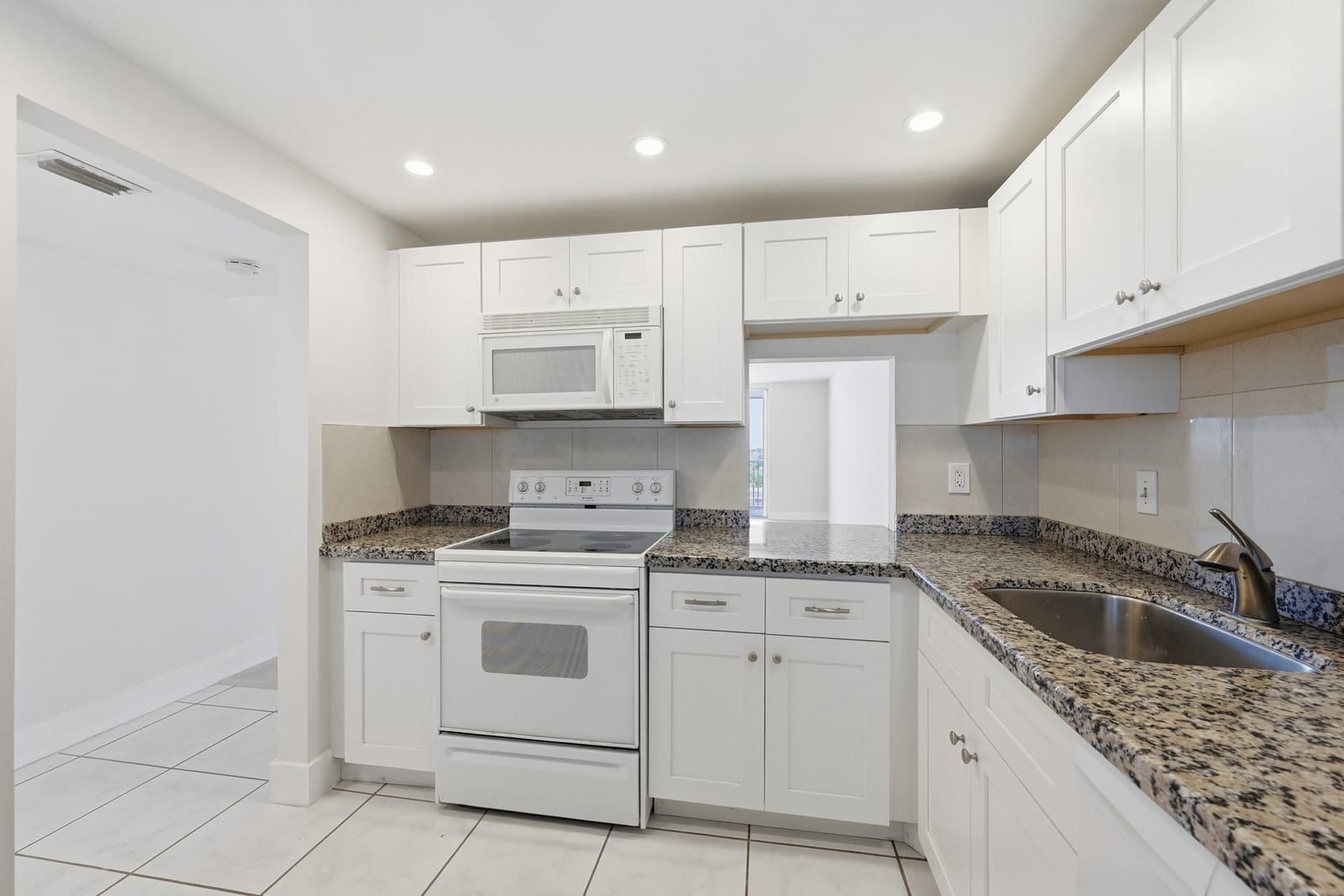 5700 NW 2nd Avenue 604, Boca Raton, FL 33487 photo 6