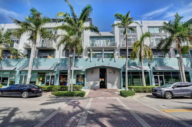 185 NE 4th Avenue 204, Delray Beach, FL 33483