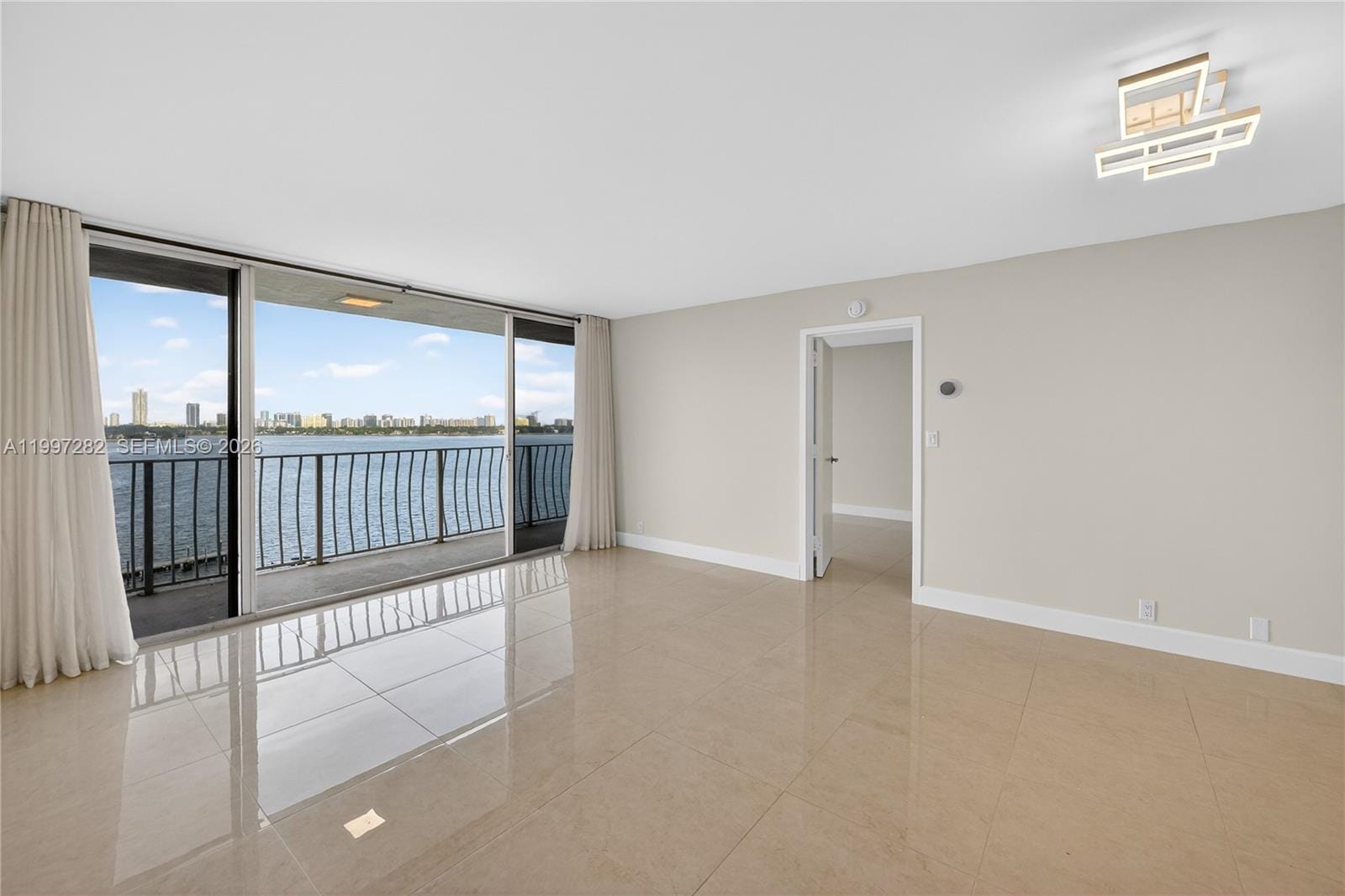 7601 E Treasure Drive 1119, North Bay Village, FL 33141 photo 30