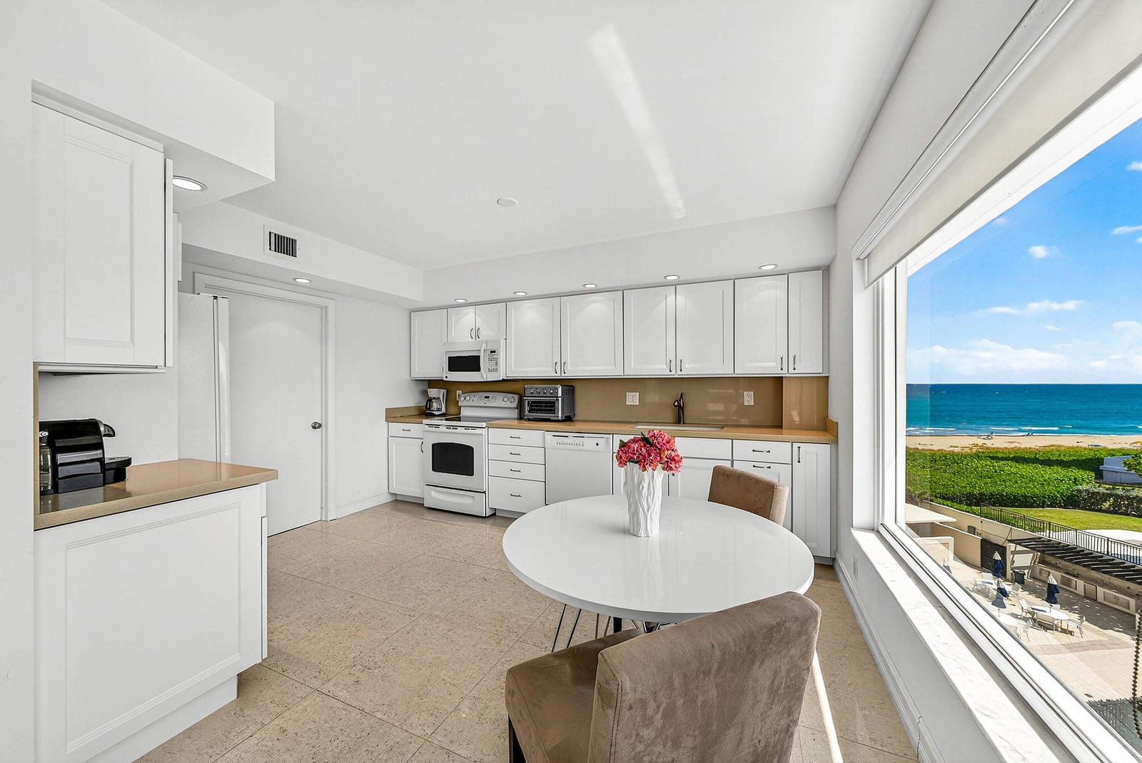 600 S Ocean Boulevard 504 — photo 9