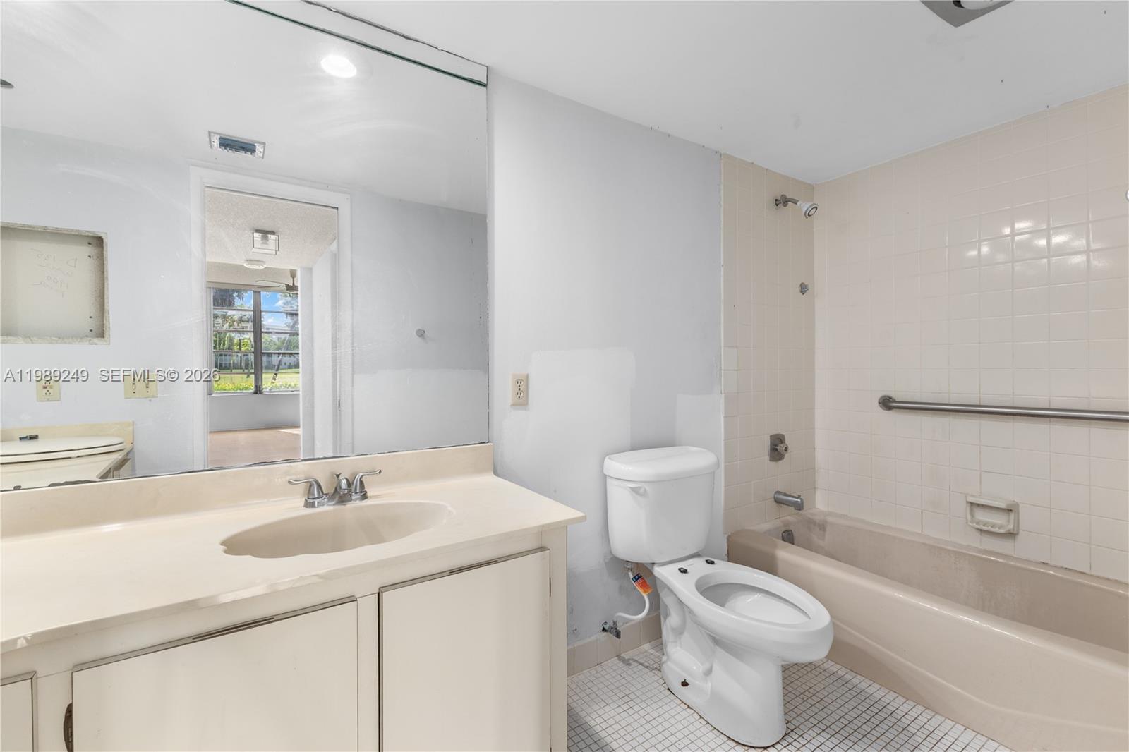 806 Cypress Grove Lane 111, Pompano Beach, FL 33069 photo 19