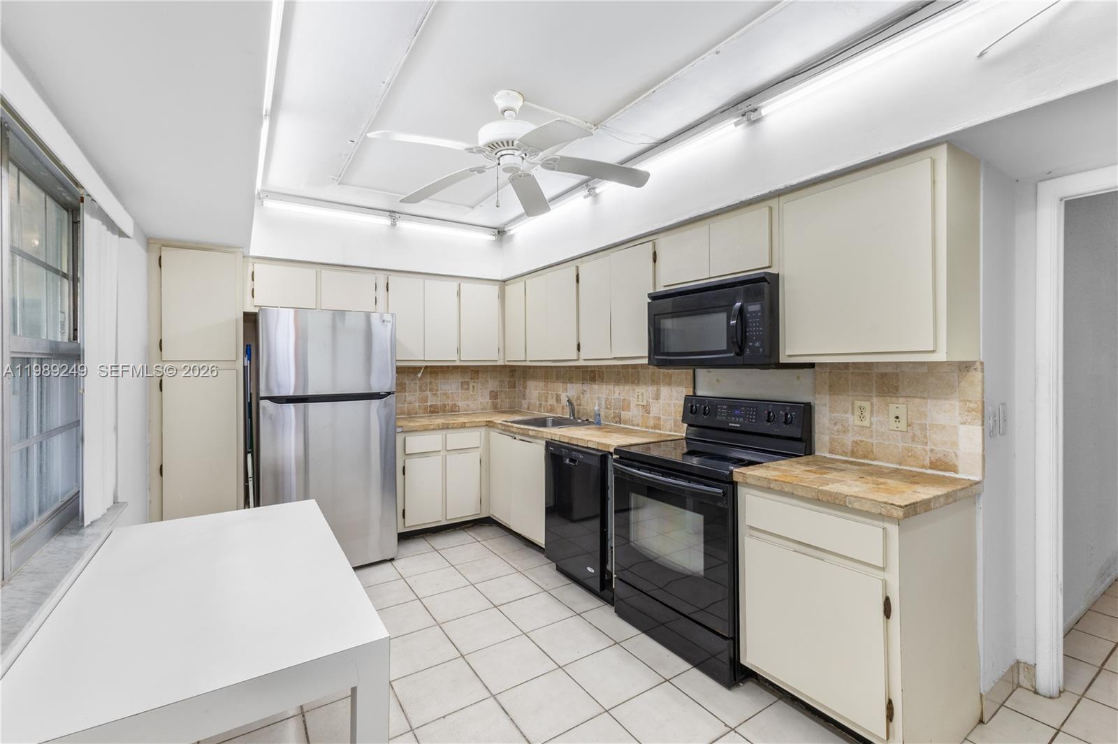 806 Cypress Grove Lane 111, Pompano Beach, FL 33069 photo 21