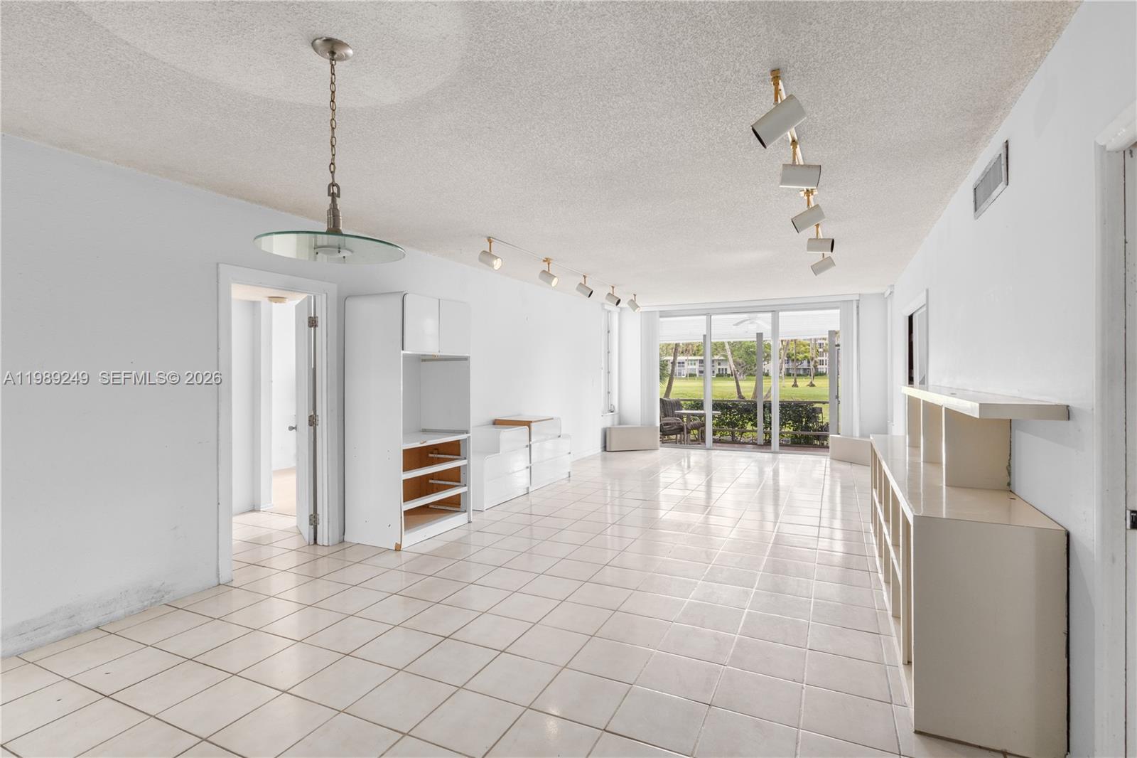 806 Cypress Grove Lane 111 — photo 4