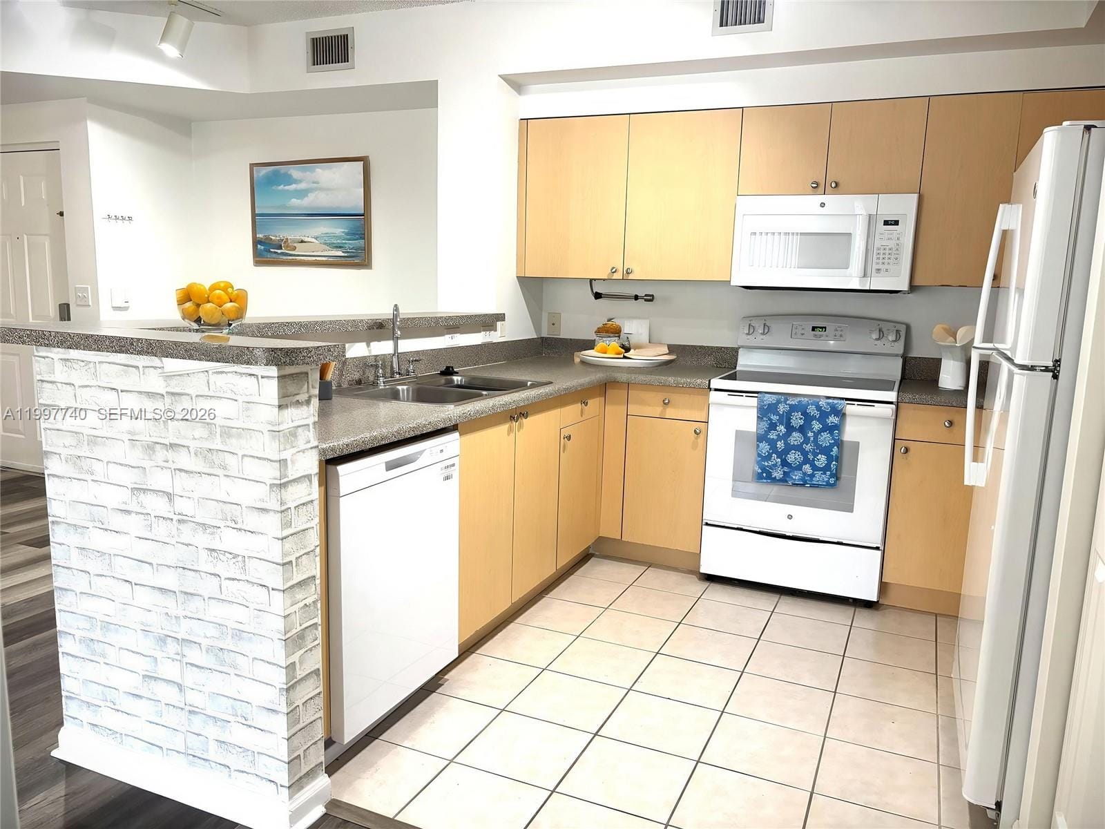 8050 N Nob Hill Road 105, Tamarac, FL 33321 photo 6