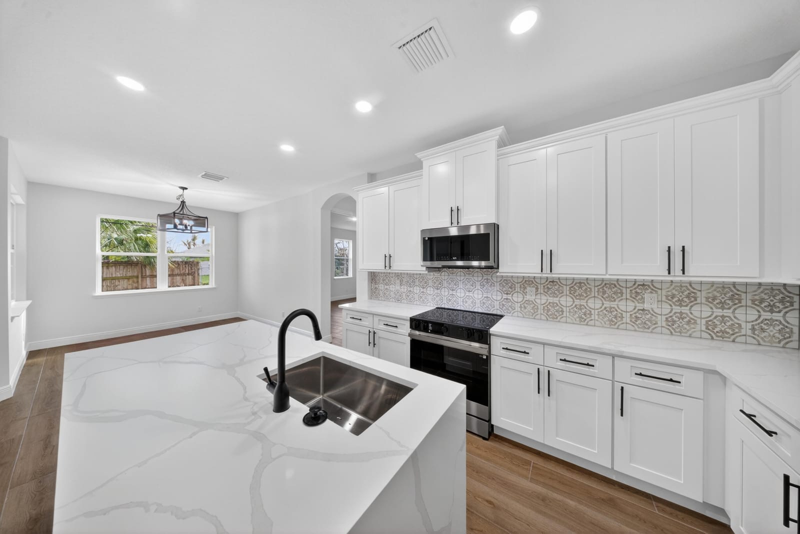 1116 SW London Lane — photo 3