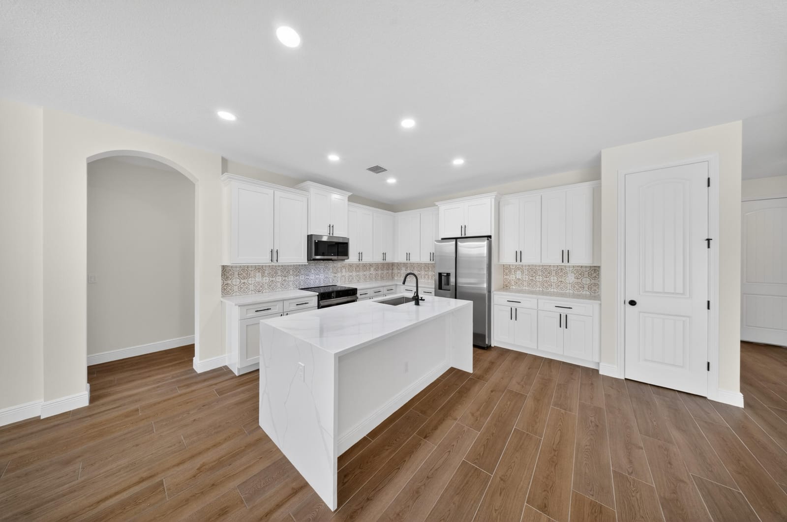 1116 SW London Lane — photo 4