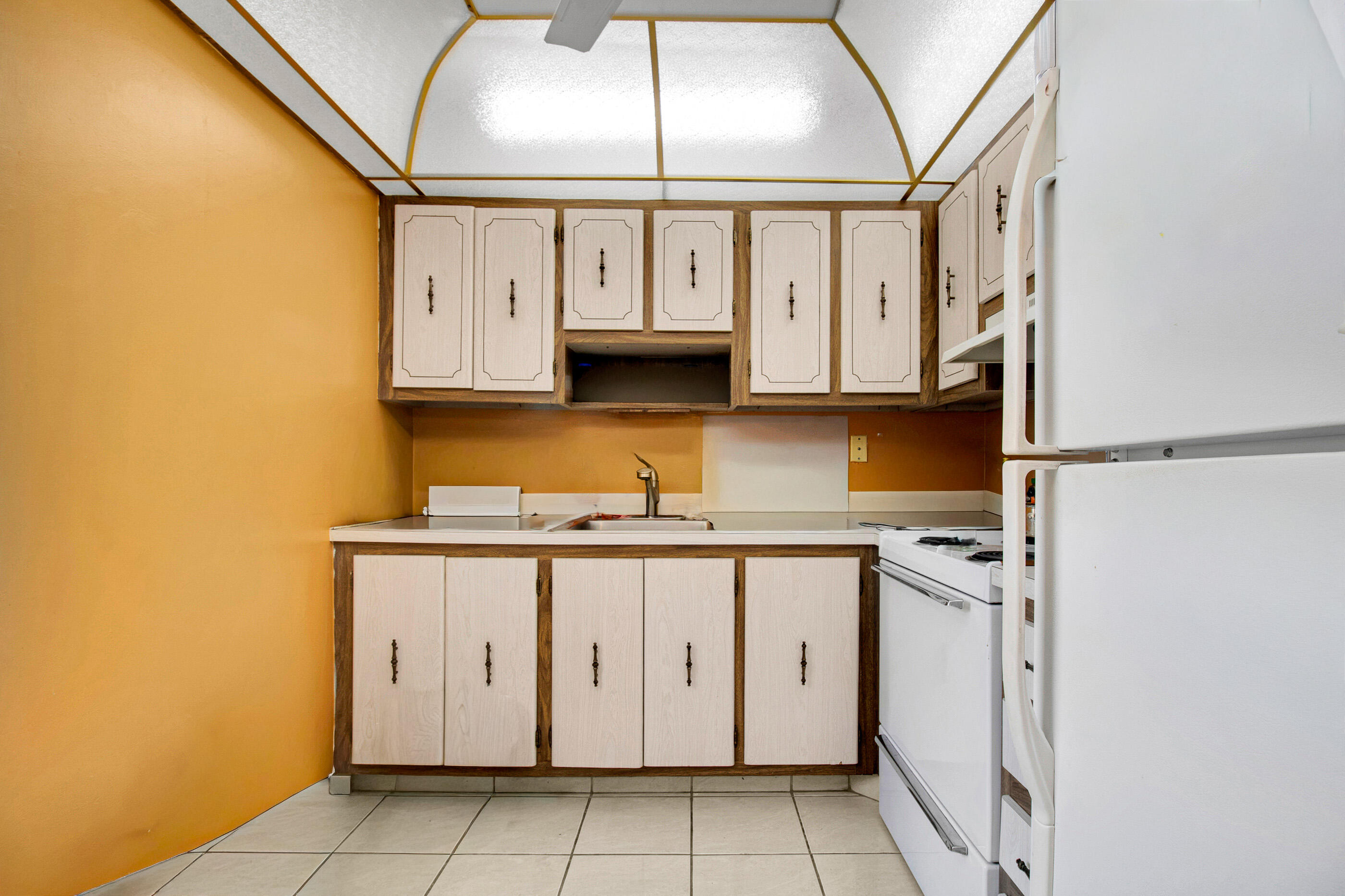 525 Capri K, Delray Beach, FL 33484 photo 8