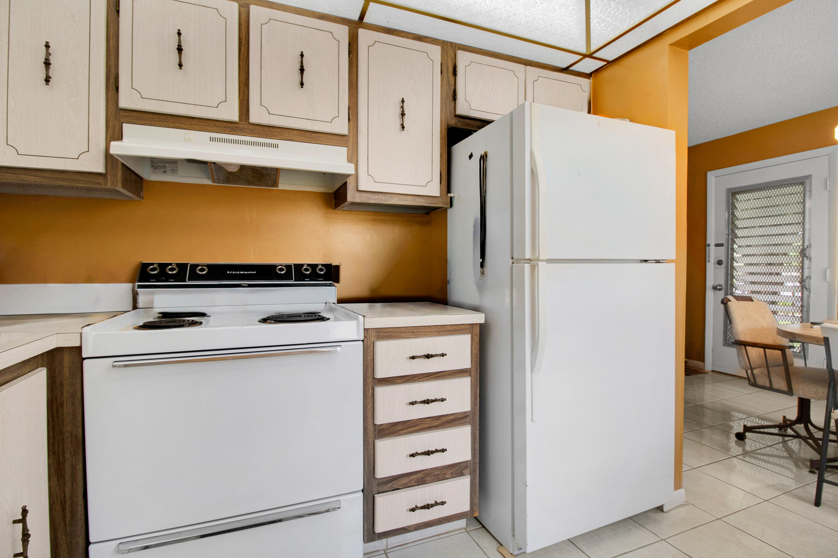 525 Capri K, Delray Beach, FL 33484 photo 9