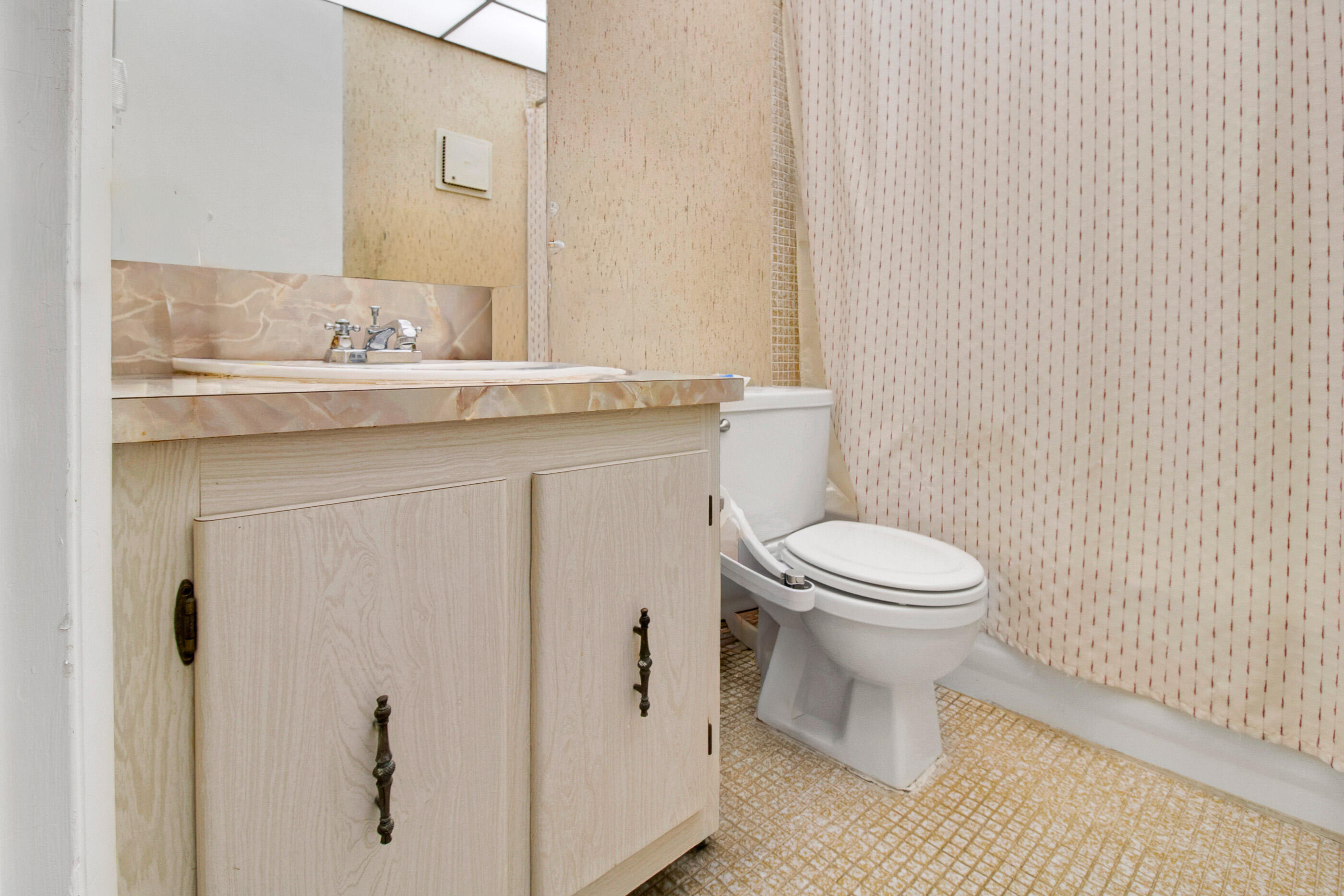 525 Capri K, Delray Beach, FL 33484 photo 10