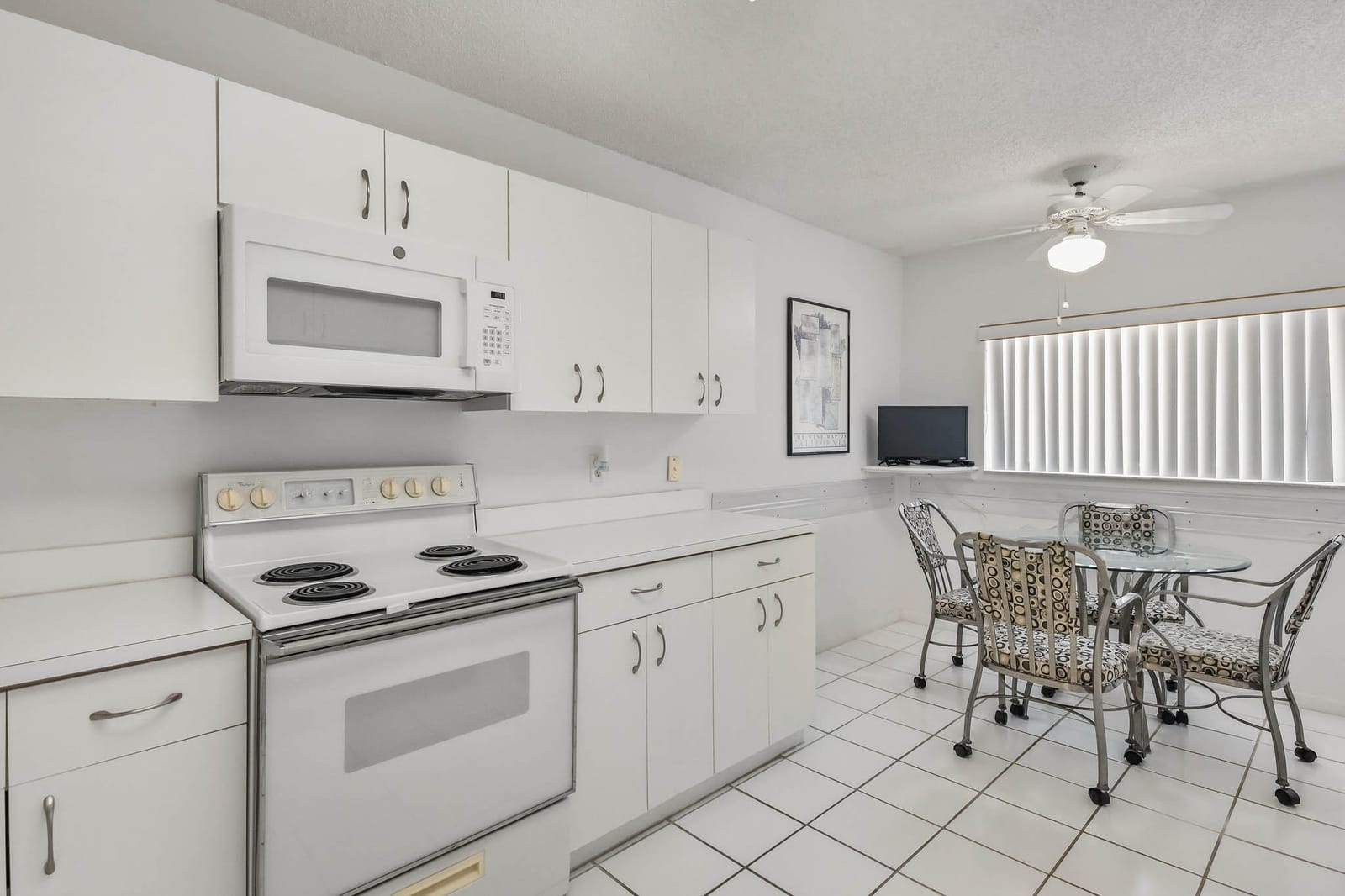4735 E Lucerne Lakes Blvd E 308, Lake Worth, FL 33467 photo 5