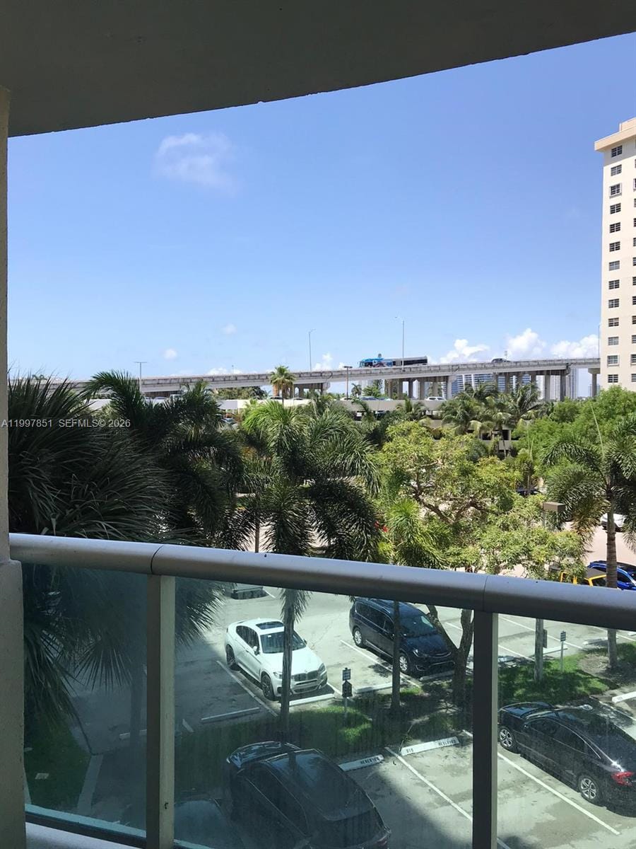 19380 Collins Avenue 319 — photo 2