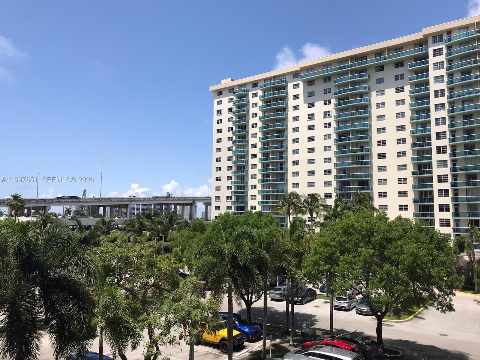 19380 Collins Avenue 319 — photo 3