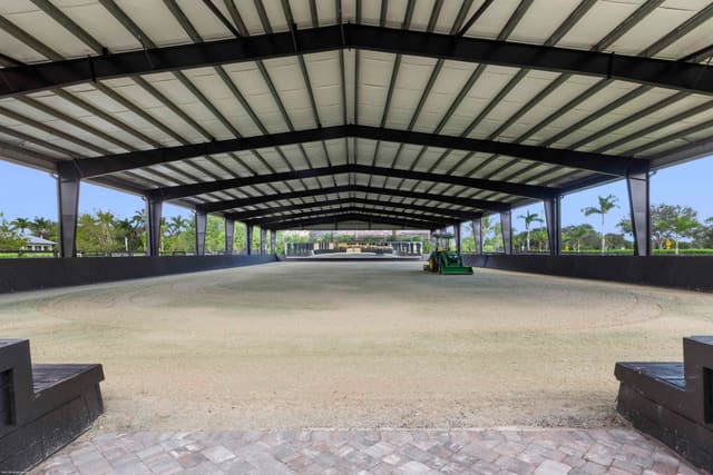 4985 Stables Way, Wellington, FL 33414