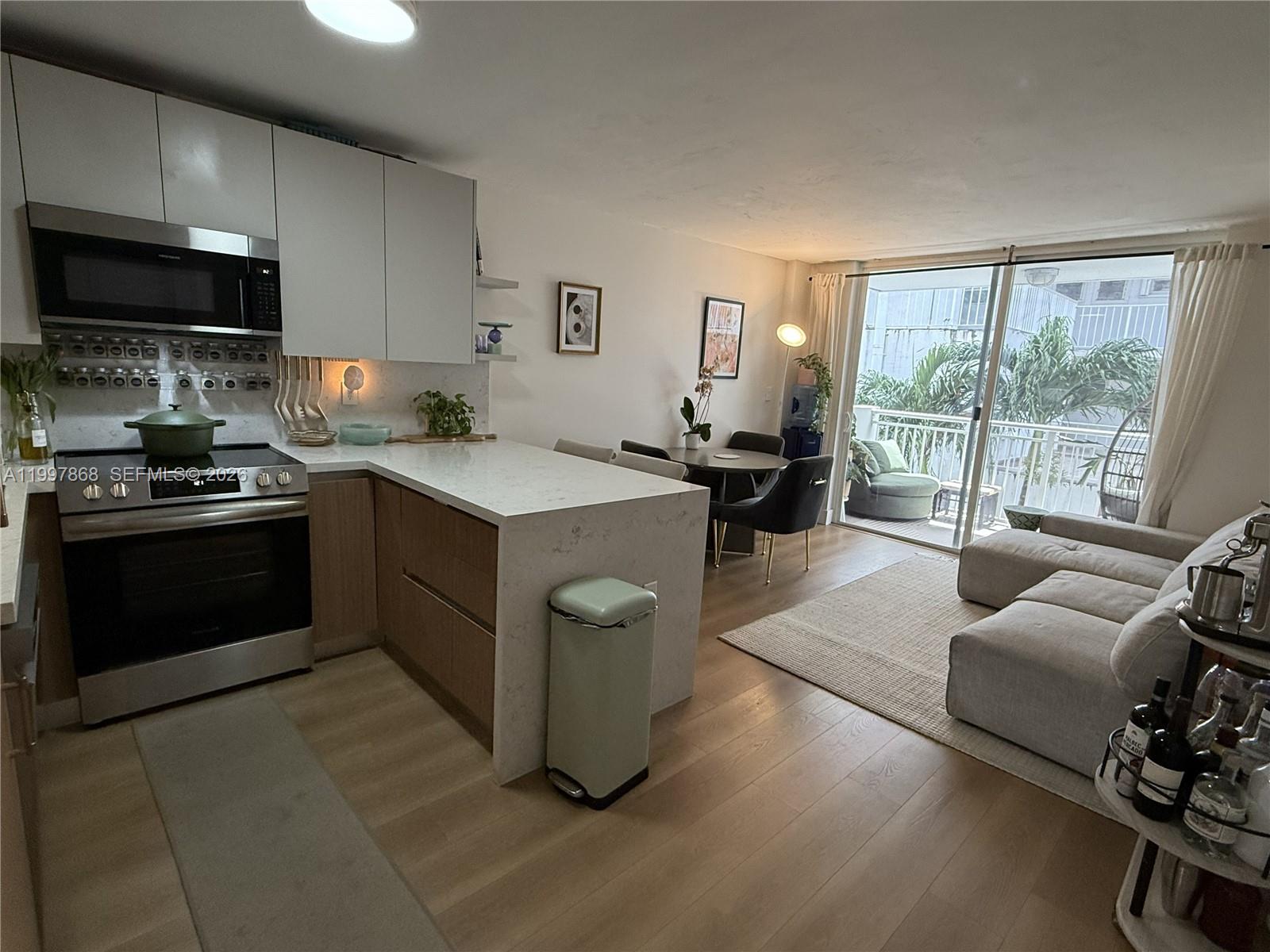 1666 W Ave 305 305, Miami Beach, FL 33139, Miami Beach