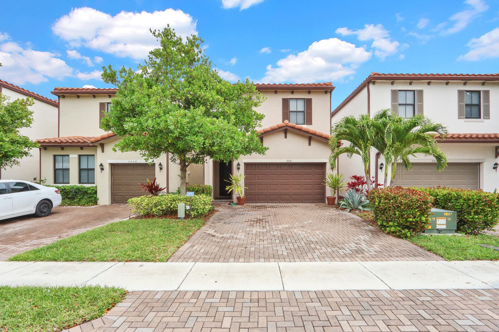 3010 King Palm Way, Riviera Beach, FL 33410 photo 1