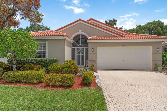 10864 Royal Caribbean Circle, sold in Majestic Isles 1, Boynton Beach, FL
