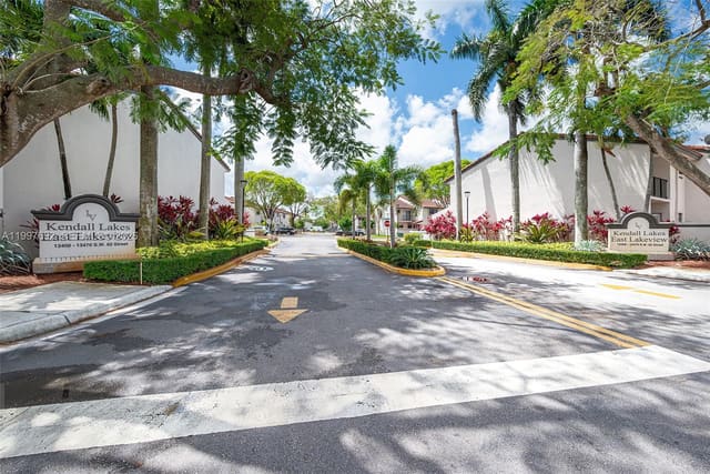 13446 SW 62nd Street 102E, sold in Kendall Lks E Lakeview Th, Miami, FL