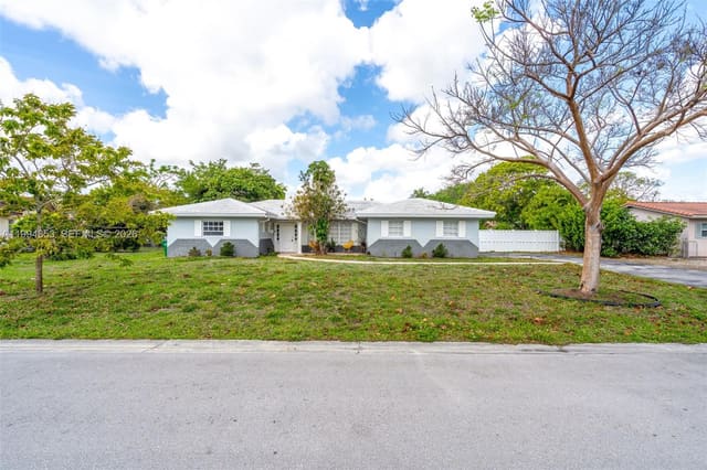 3206 NW 89th Terrace, sold in Coral Springs Village Gre, Coral Springs, FL
