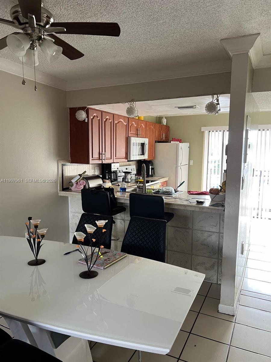 1298 W 51st Place D29, Hialeah, FL 33012, Hialeah