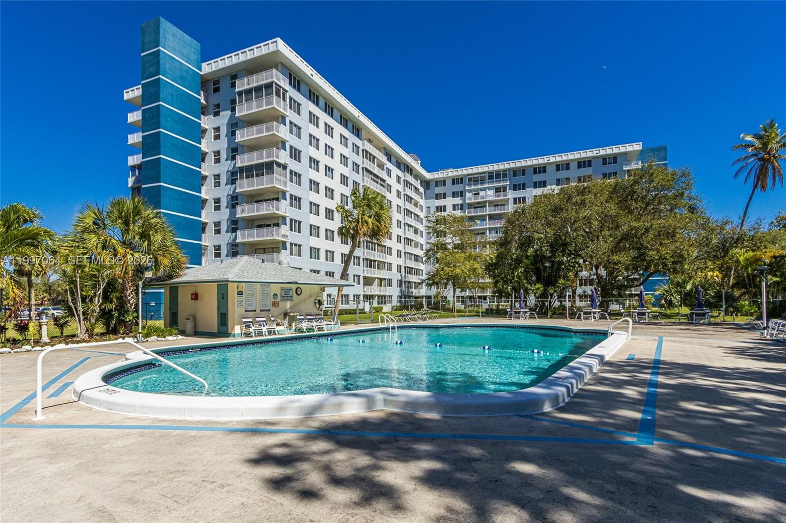 4200 Hillcrest Drive 408, Hollywood, FL 33021 photo 3