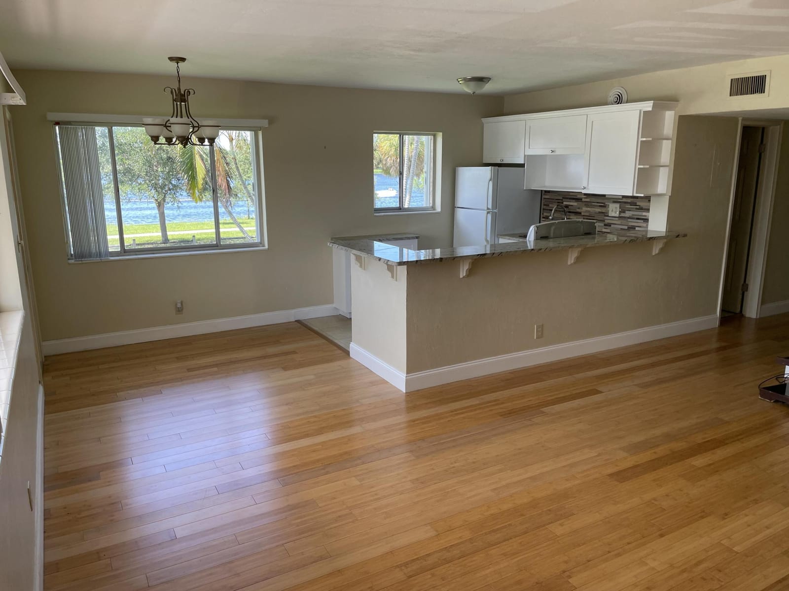 2020 Lake Osborne Drive 11 — photo 4