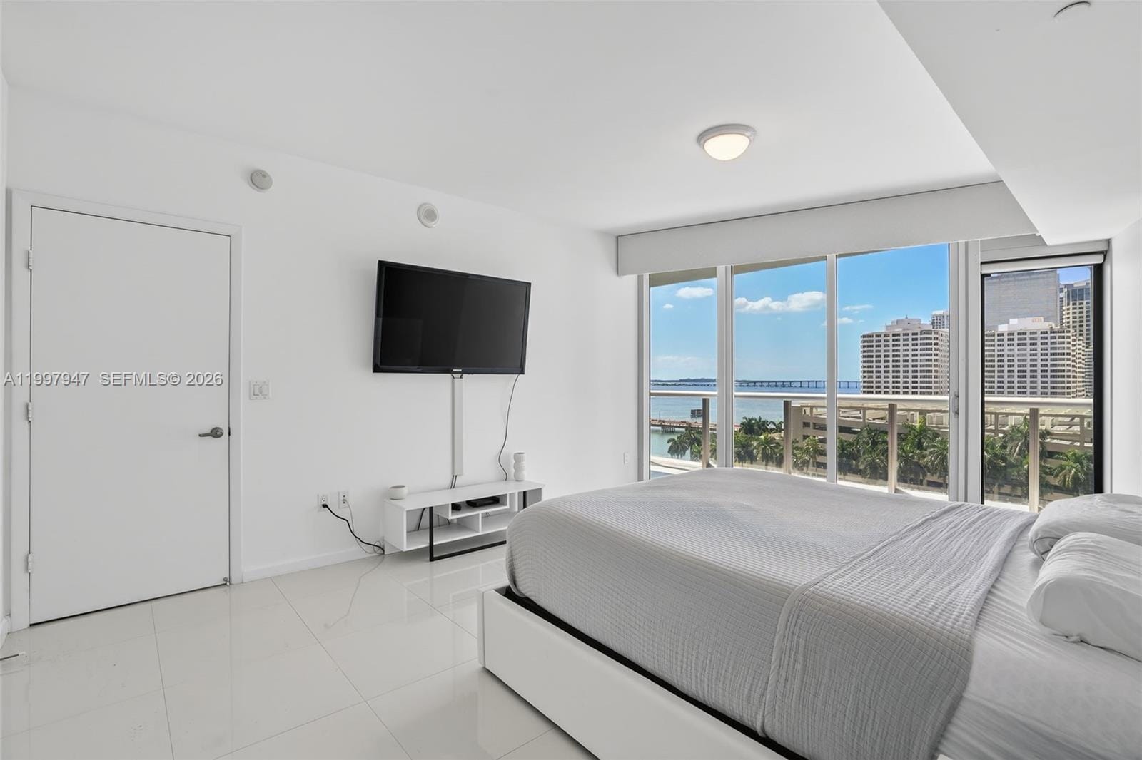 495 Brickell Avenue 1007 — photo 6