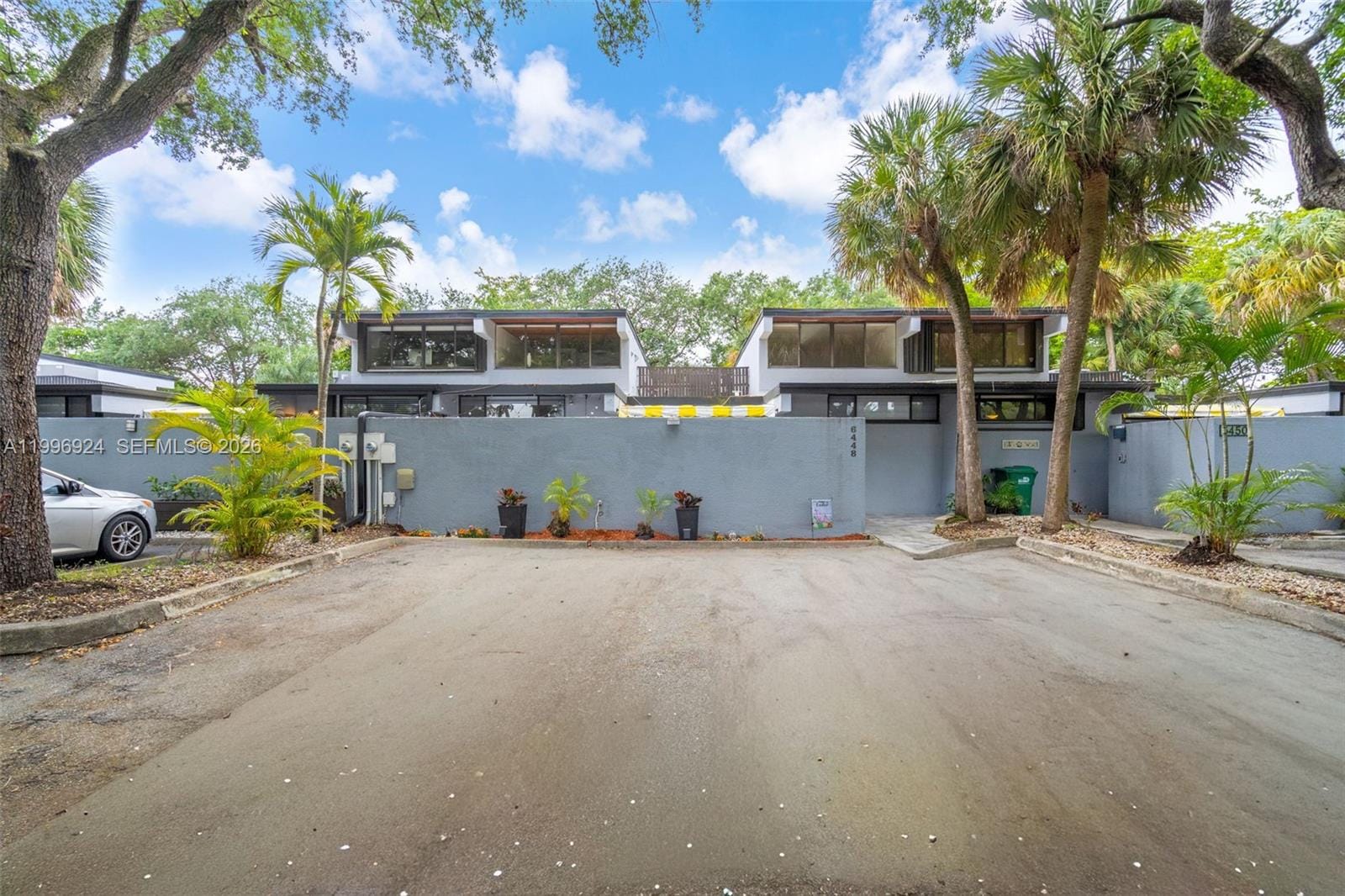 6448 Windmill Gate Road, Miami Lakes, FL 33014 photo 2