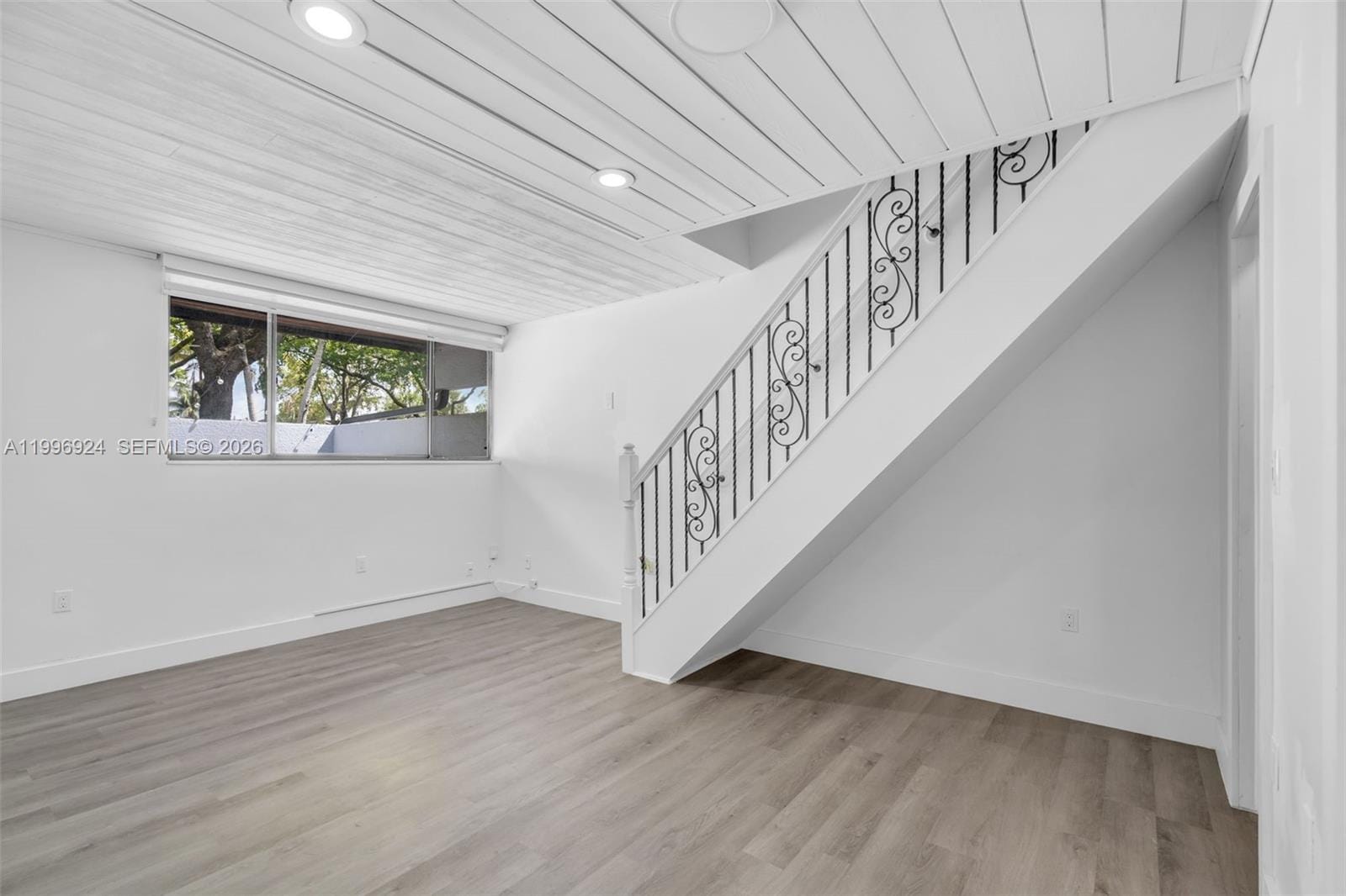6448 Windmill Gate Road, Miami Lakes, FL 33014 photo 11