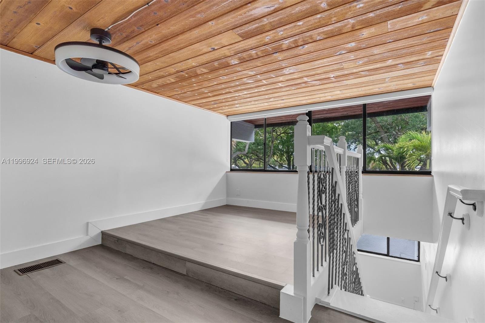 6448 Windmill Gate Road, Miami Lakes, FL 33014 photo 14