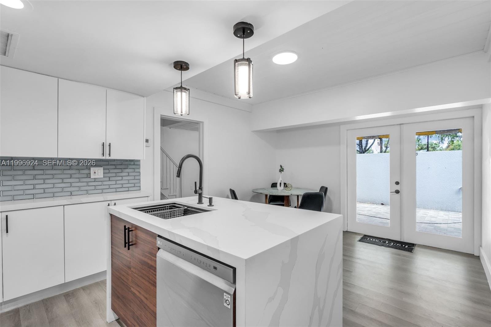 6448 Windmill Gate Road, Miami Lakes, FL 33014 photo 9