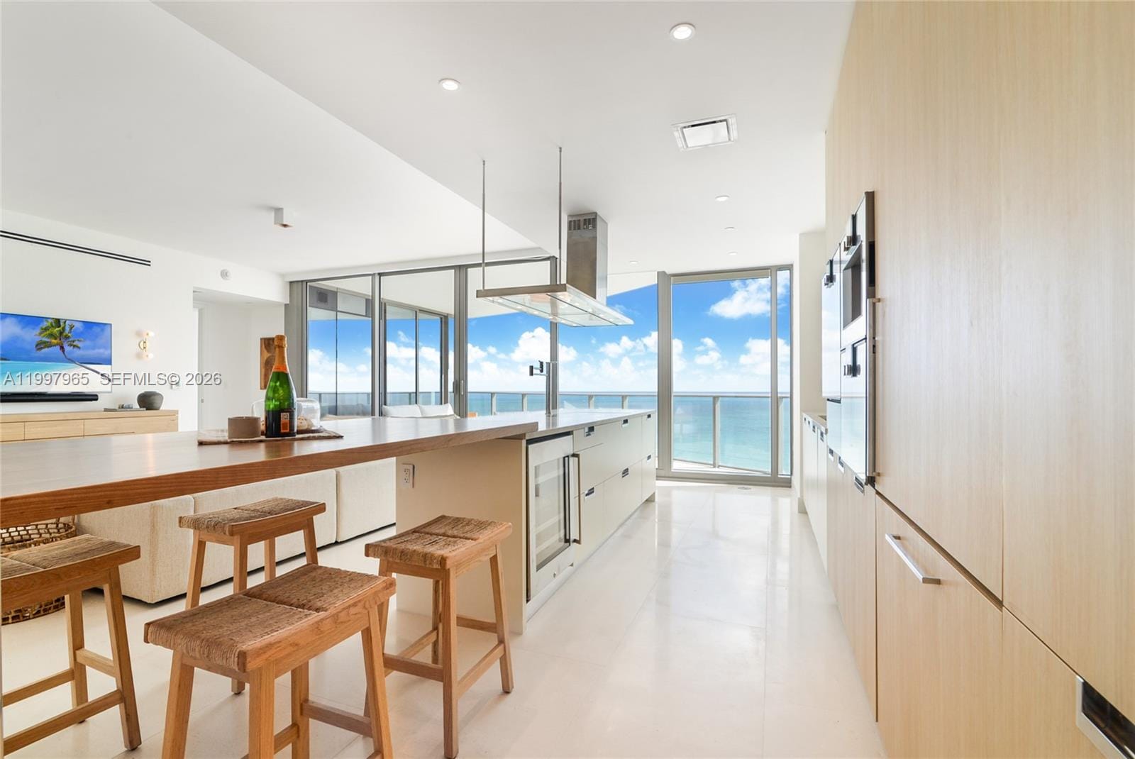 15701 Collins Avenue 2302, Sunny Isles Beach, FL 33160 photo 4