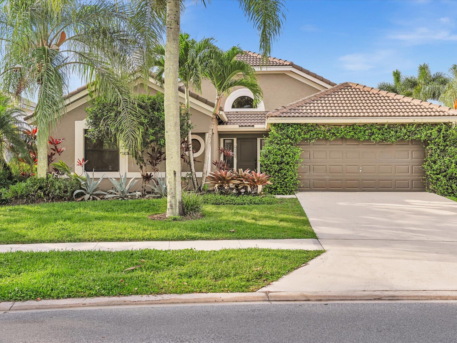 6124 Royal Birkdale Drive, Lake Worth, FL 33463
