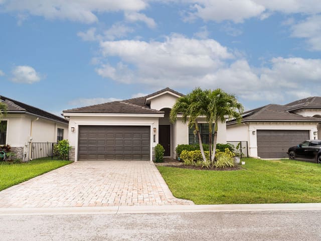 7552 Moonrise Drive, sold in Lantana Farms Pud, Lake Worth, FL
