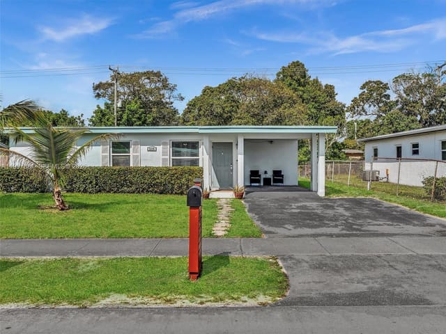 535 NW 29th Terrace, sold in Boulevard Gardens, Fort Lauderdale, FL
