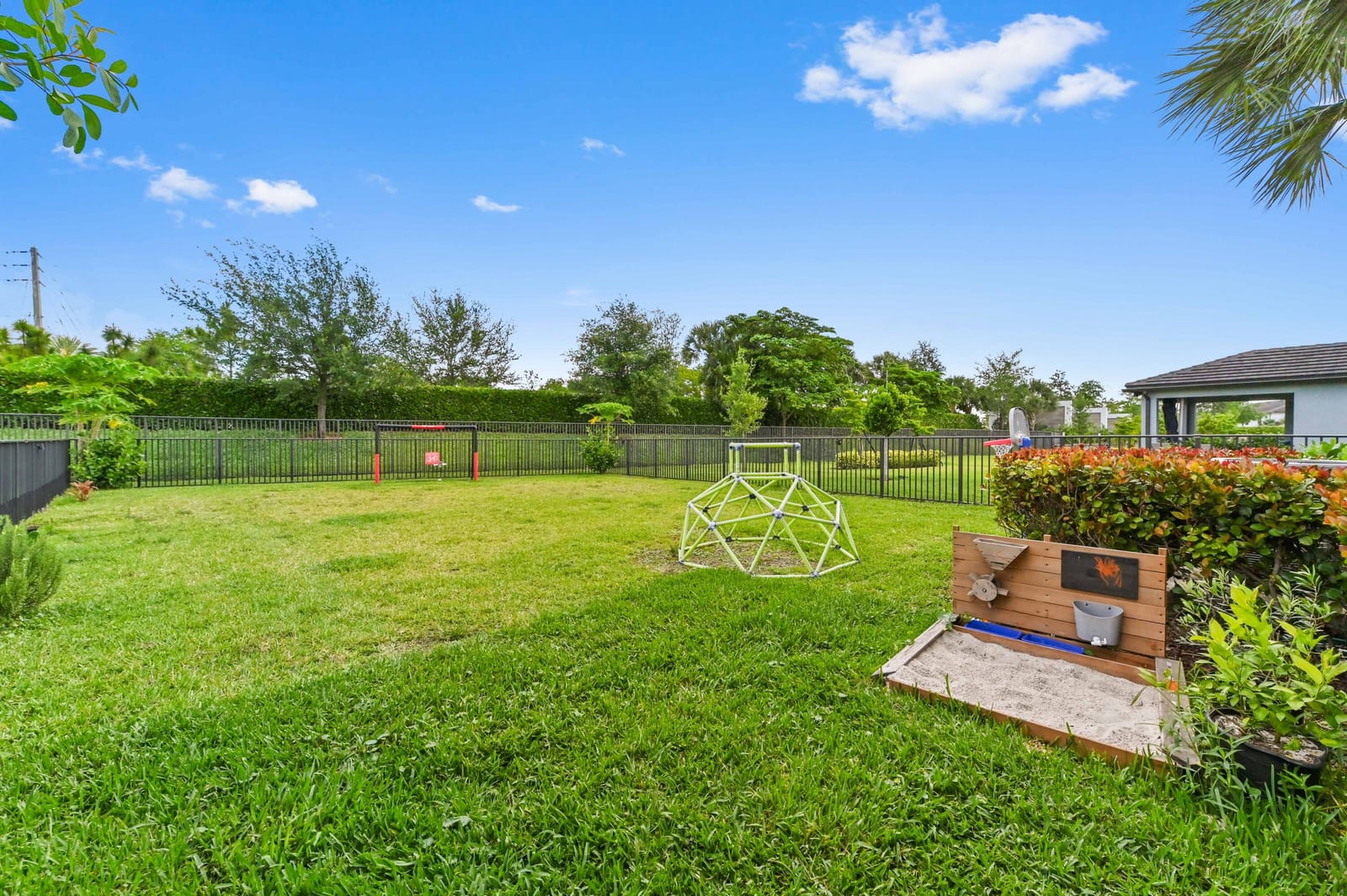 2343 Rollingwood Court, Oakland Park, FL 33309 photo 2