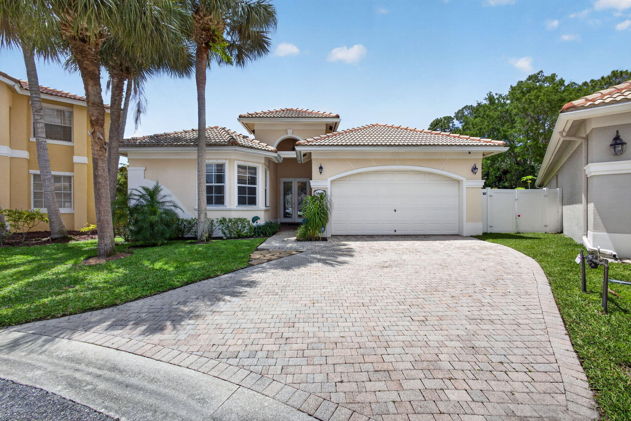 8642 Plum Cay — photo 2