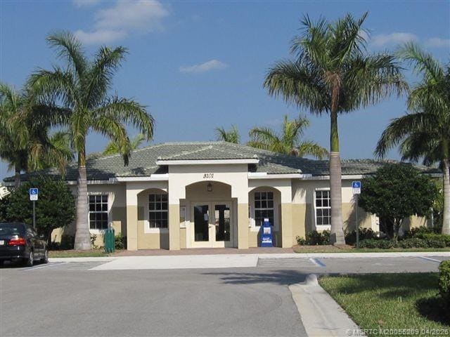 1571 SE Hampshire Way 104, Stuart, FL 34994