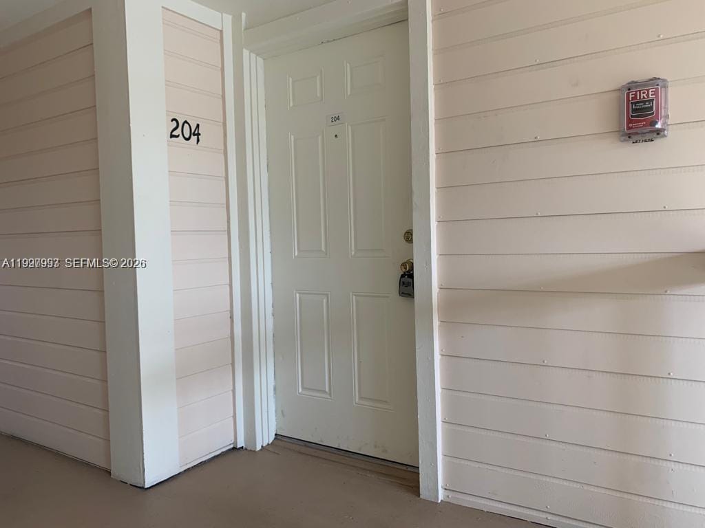 907 NE 199th Street 204 — photo 2