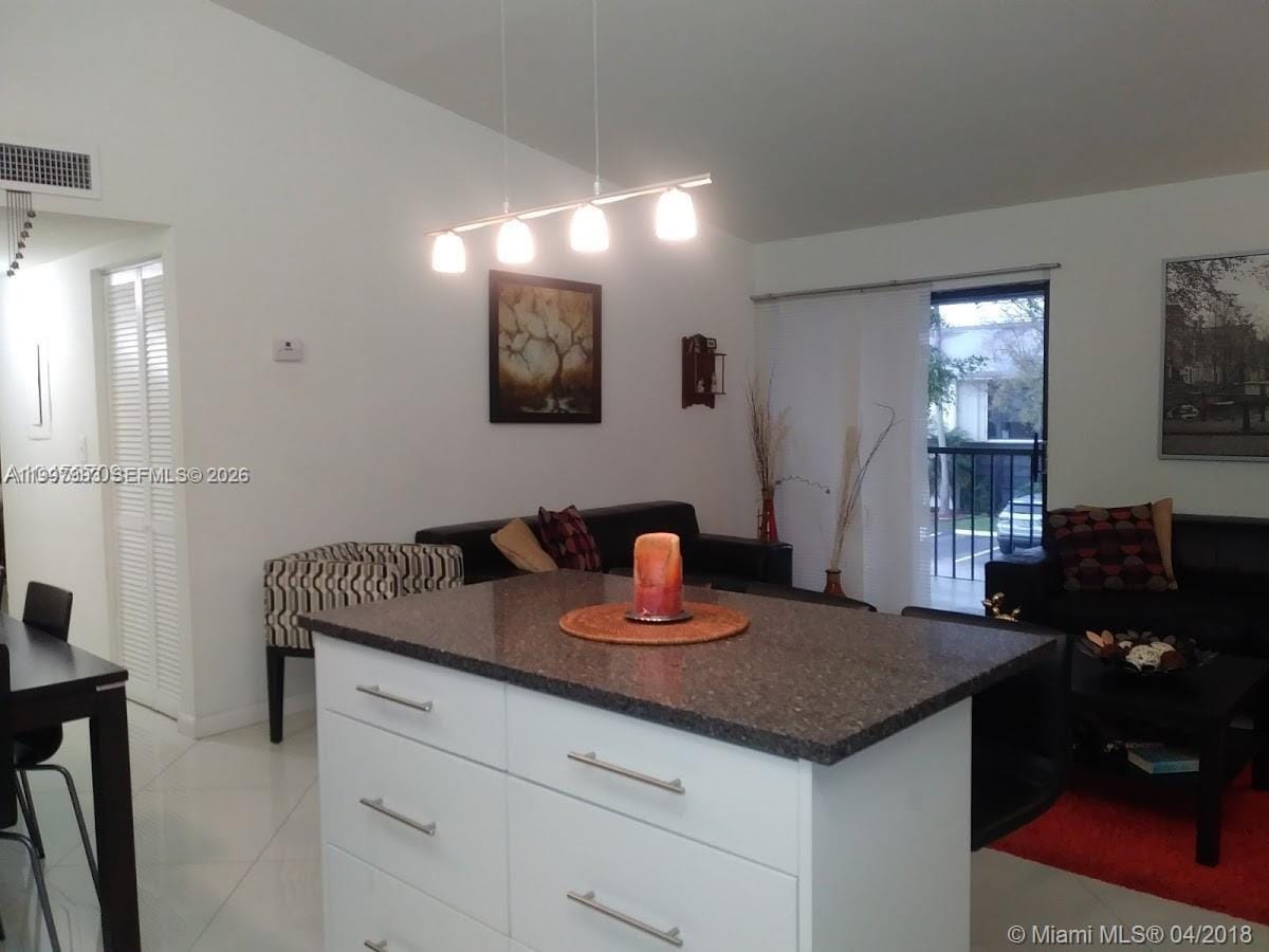 907 NE 199th Street 204 — photo 11