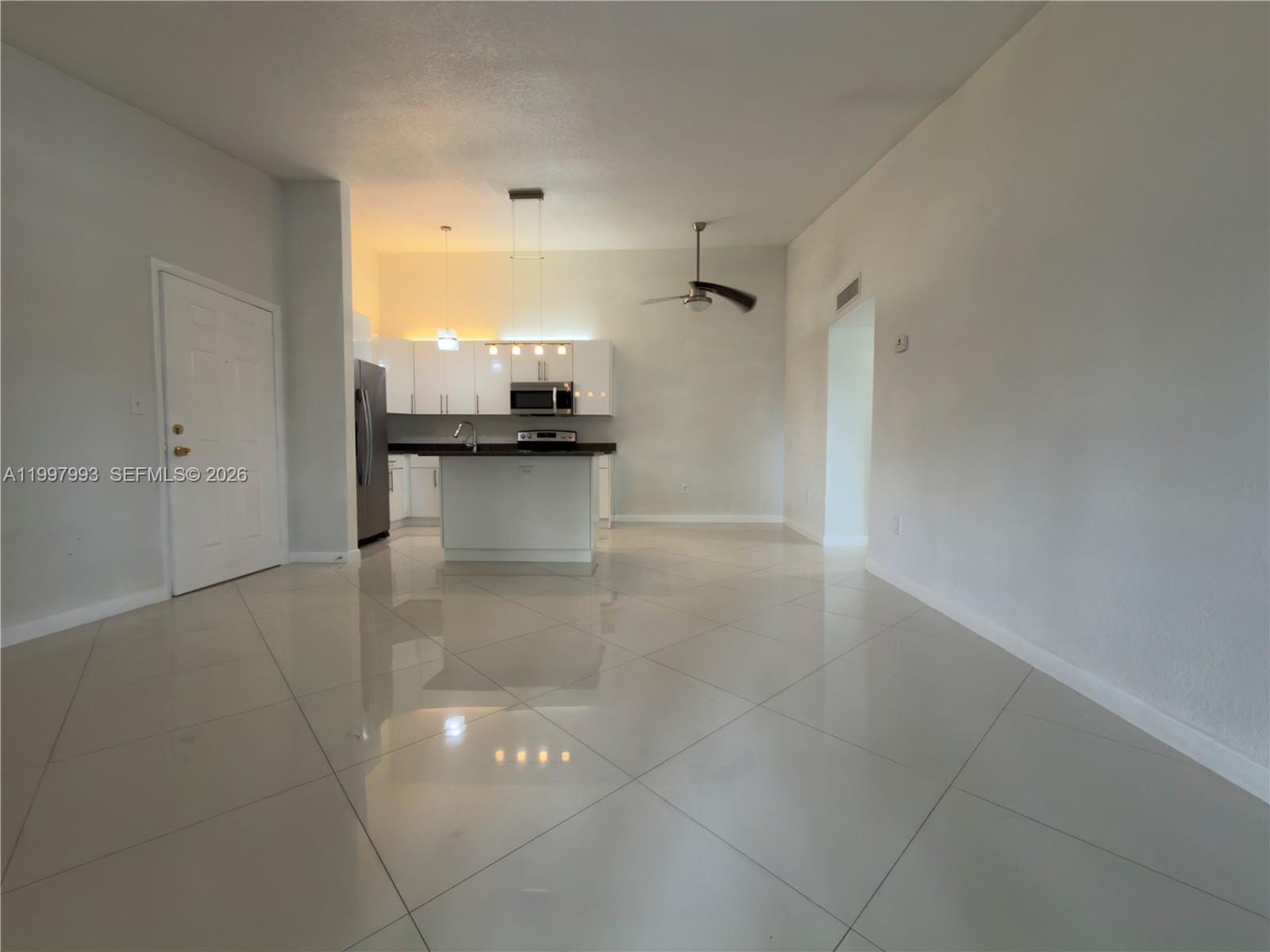 907 NE 199th Street 204 — photo 12