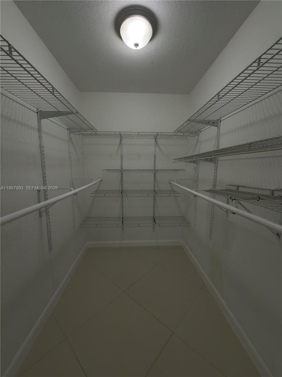 907 NE 199th Street 204, Miami, FL 33179 photo 19